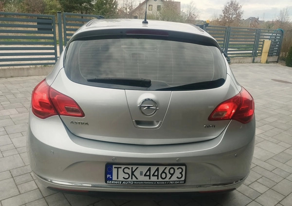 Opel Astra cena 28900 przebieg: 180000, rok produkcji 2015 z Kielce małe 121